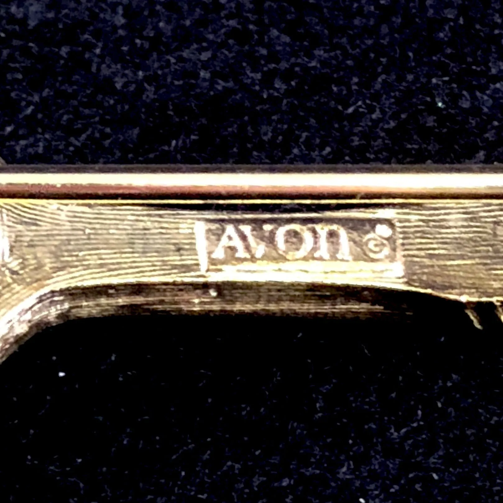 1976 Avon Love Match Brooch