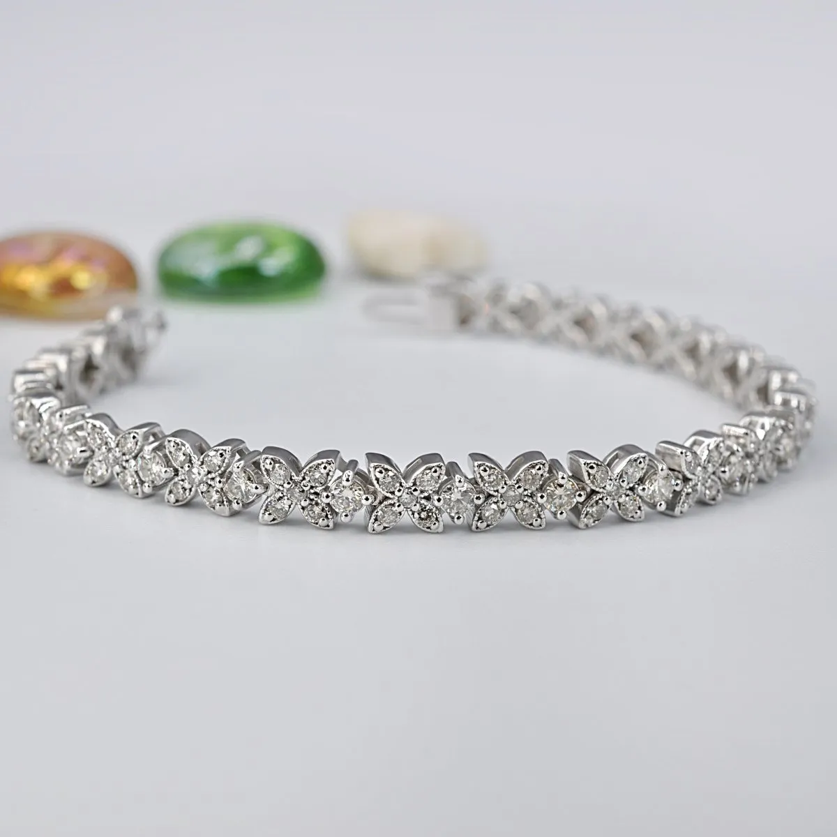 3.20-3.20 CT Round Cut Diamonds - Tennis Bracelet