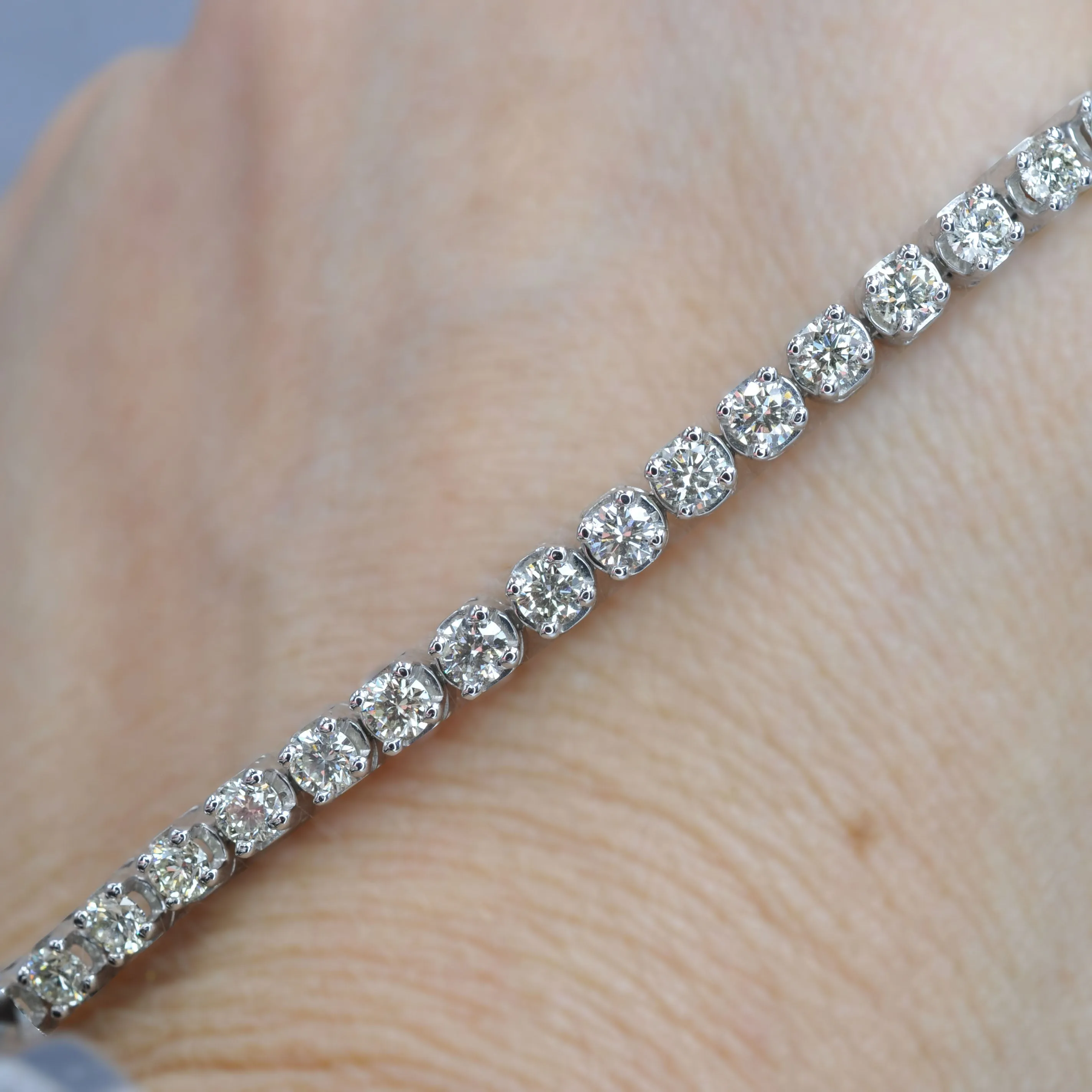 Alluring 4.00 CT Round Cut Diamonds - Tennis Bracelet in 14KT White Gold