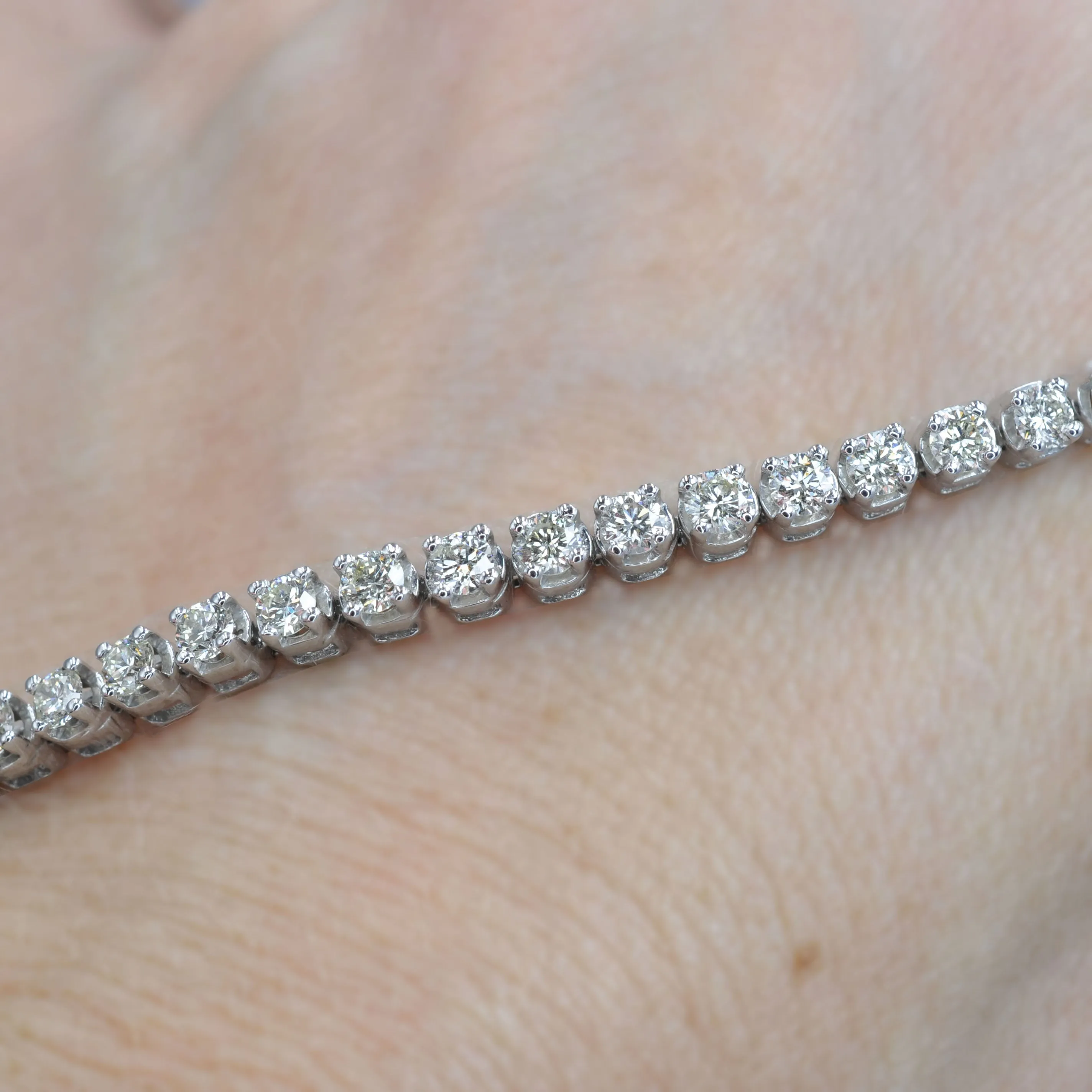 Alluring 4.00 CT Round Cut Diamonds - Tennis Bracelet in 14KT White Gold