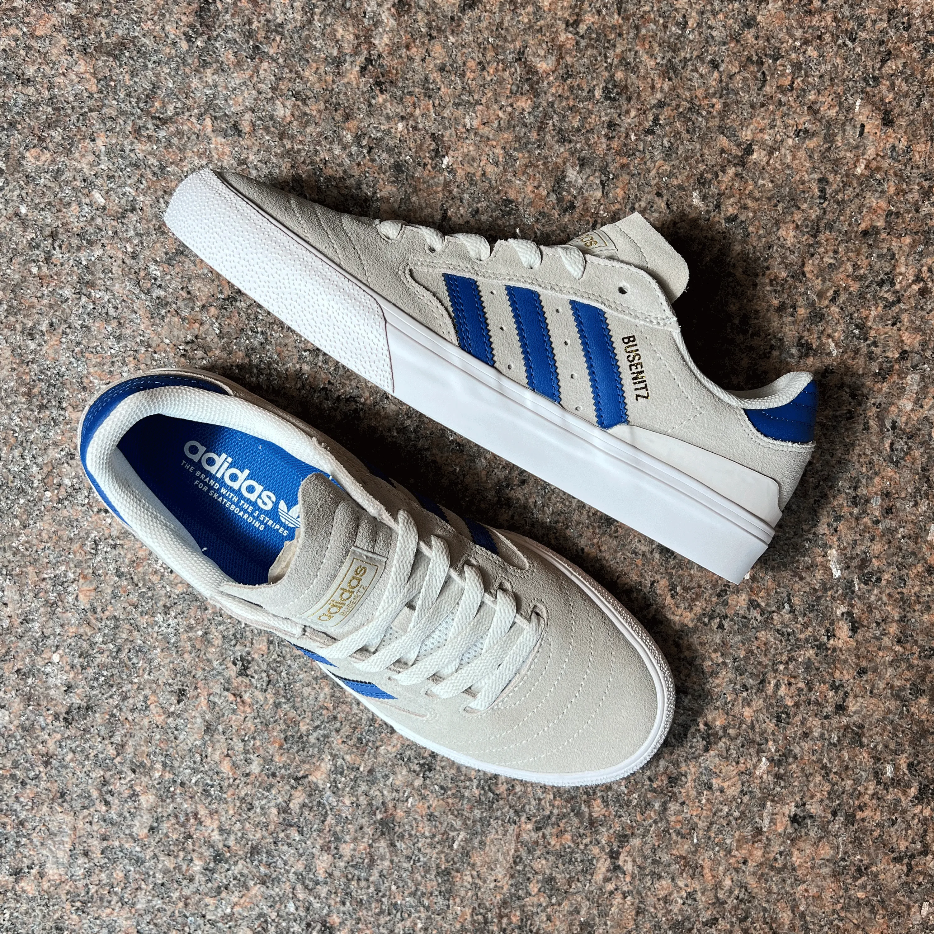 BUSENITZ VULC II - CRYSTAL WHITE/ROYAL BLUE