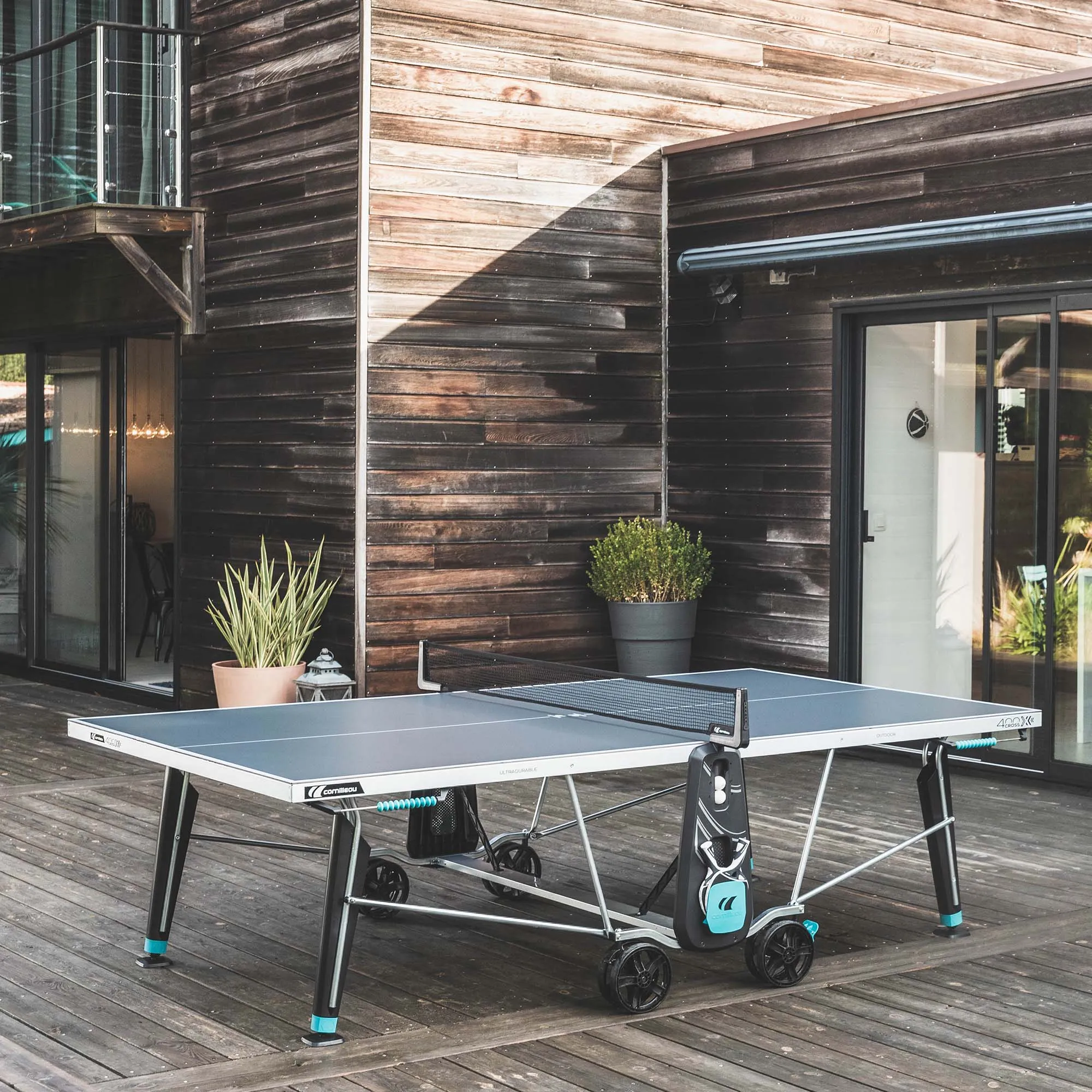 Cornilleau Sport 400X Rollaway Outdoor Table Tennis Table