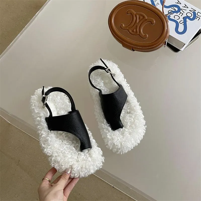 NewThick Bottom Fashionable Clip Toe Sandals