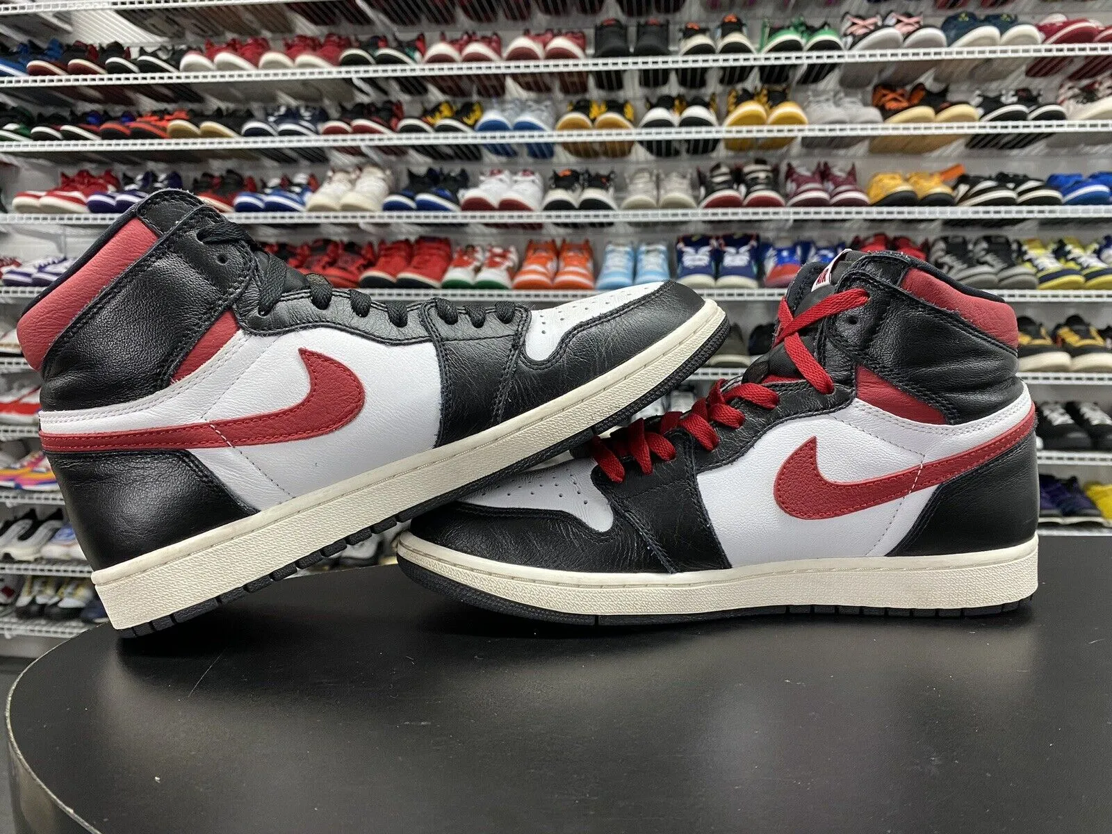 Nike Air Jordan 1 Retro High OG Gym Red (2019) 555088-061 Men's Size 10.5