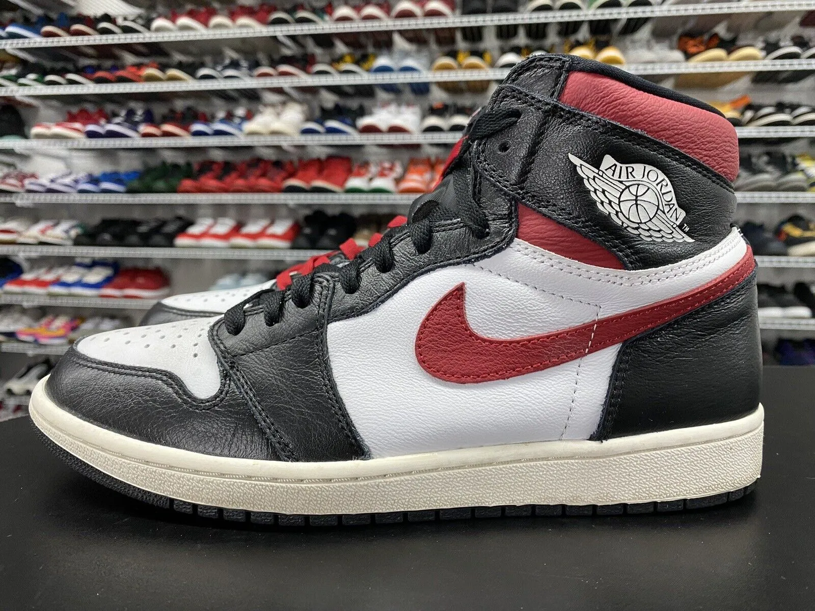 Nike Air Jordan 1 Retro High OG Gym Red (2019) 555088-061 Men's Size 10.5