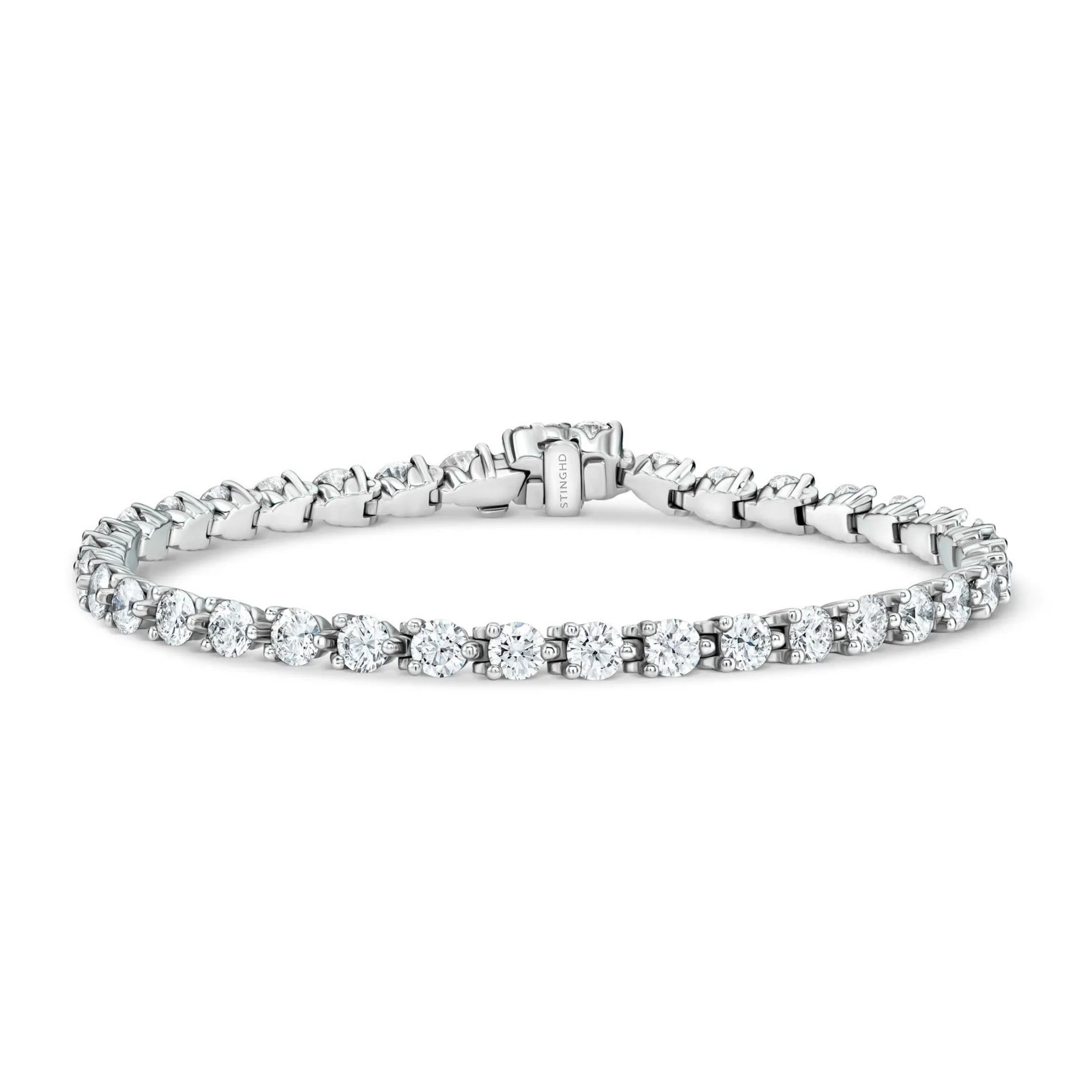 Noble Platinum Round-Cut White Diamond Tennis Bracelet