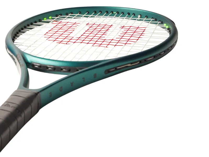 Wilson Blade 26 V9 Junior Tennis Racket